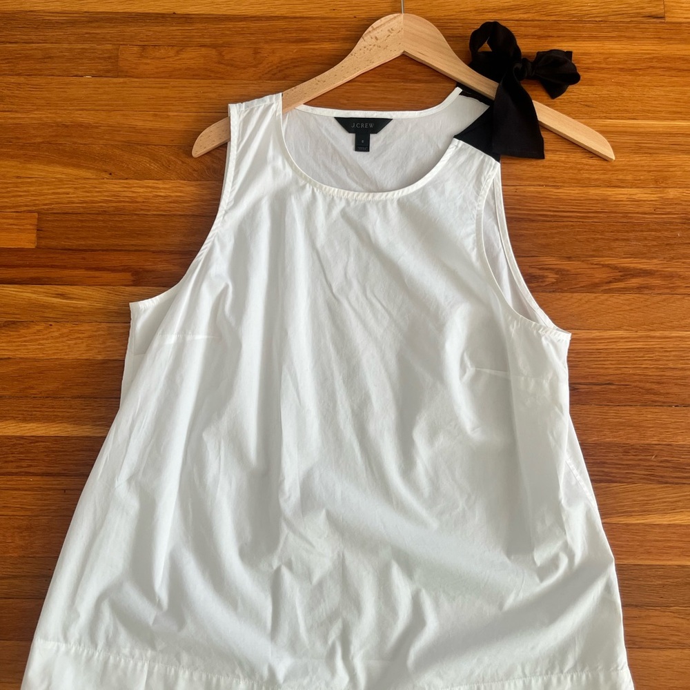 JCre White Sleeveless Top with Black Bow